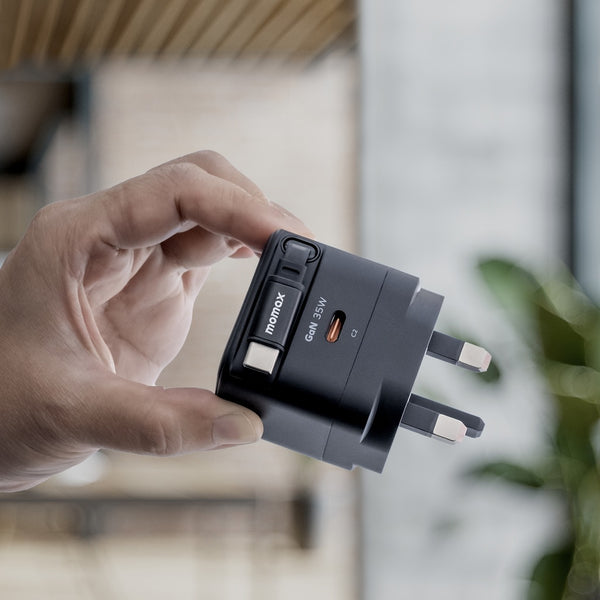 MOMAX 1-CHARGE 35W GAN 1 PORT CHARGER WITH BUILT-IN USB-C CABLE - BLACK