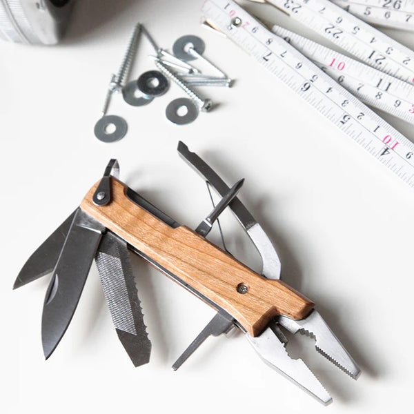 Kikkerland WOOD PLIERS