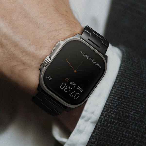 Uniq Osta Apple Watch Steel Strap With Self-Adjustable Links - Midnight