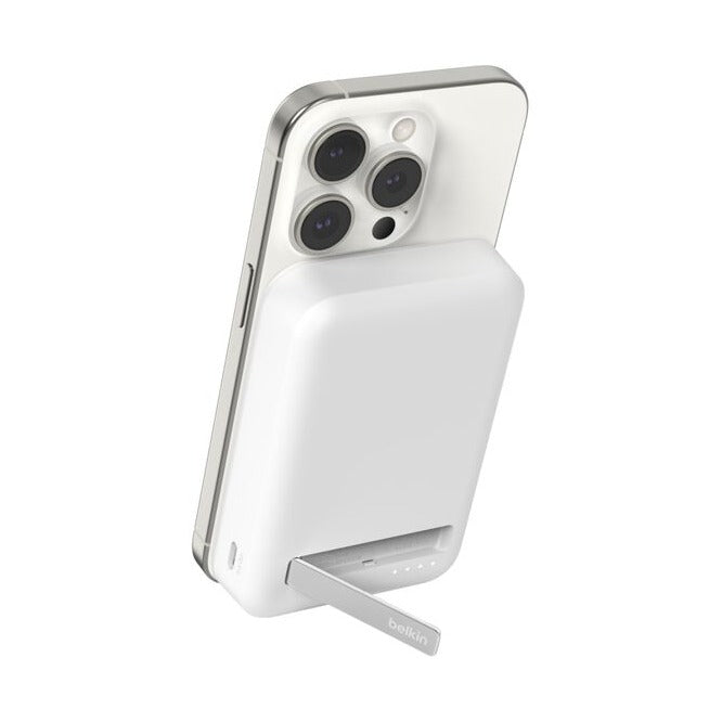 BELKIN BOOSTCHARGE QI2 MAGNETIC 15W WIRELESS POWER BANK 10K + STAND، لهواتف آيفون 16/15/14/13/12