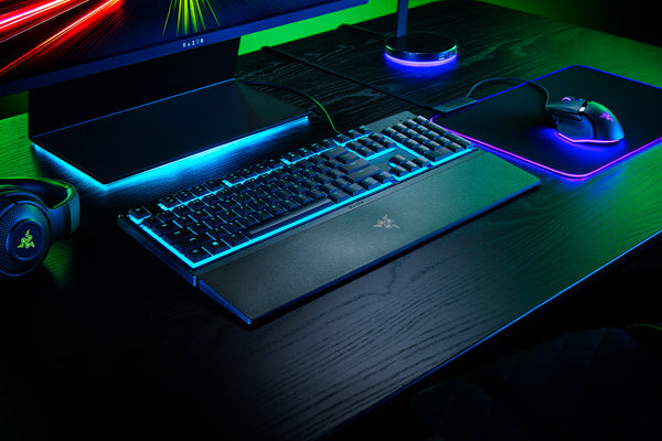 لوحة مفاتيح الألعاب Razer Ornata V3 X ذات الأغشية منخفضة الارتفاع بإضاءة RGB - صامتة