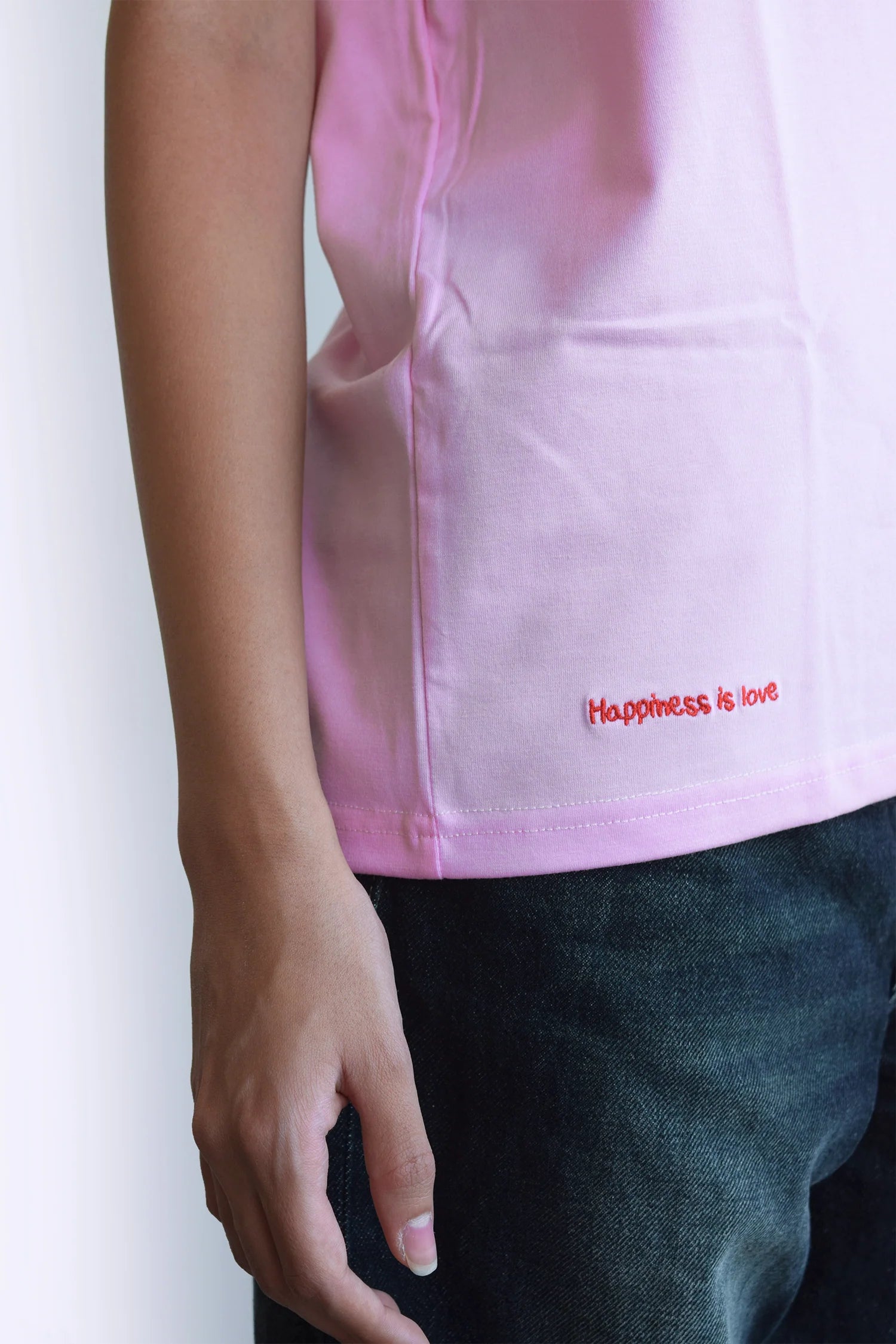 Orenda Tribe T.Shirts Happiness Is Love Embroidery XL