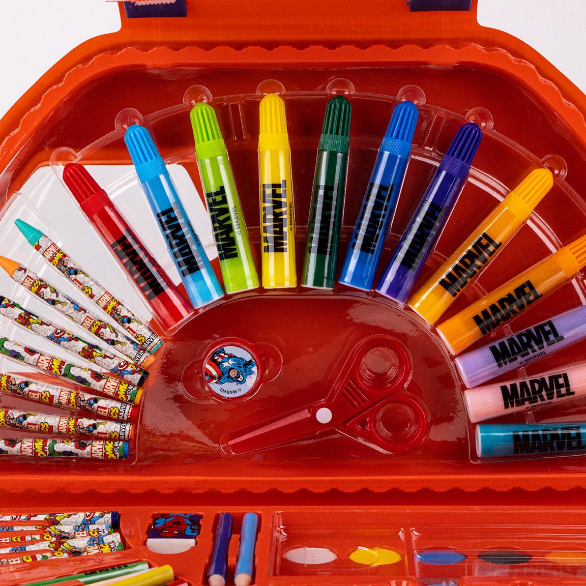 Cerda - Colouring Stationery Set 50 Piezas Marvel