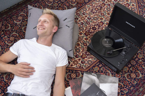 جهاز تسجيل الأسطوانات المحمول Crosley Voyager - أسود