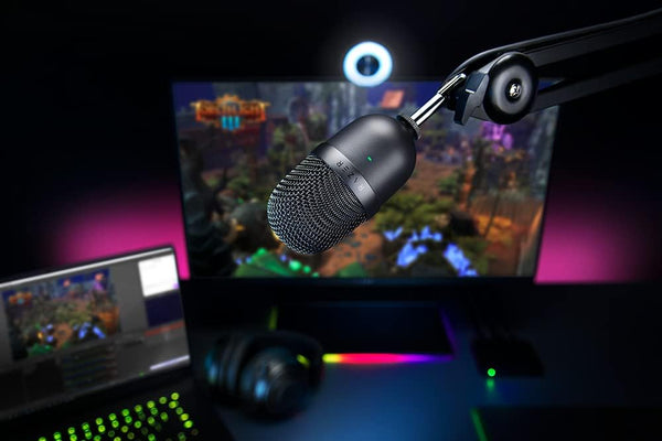 ميكروفون Razer Seiren Mini باللون الوردي (Quartz) - ميكروفون صغير الحجم للبث المباشر