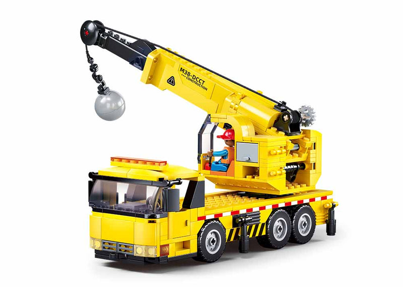 Sluban Town C2 Wheeled Crane 293 Pcs