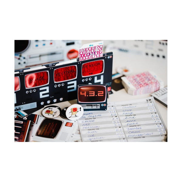 Decrypto Communicate Safely Boardgame